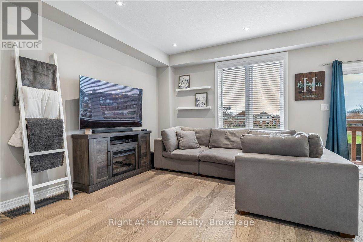 67 Foothills Lane, Hamilton, Ontario  L8E 0K1 - Photo 8 - X13023414