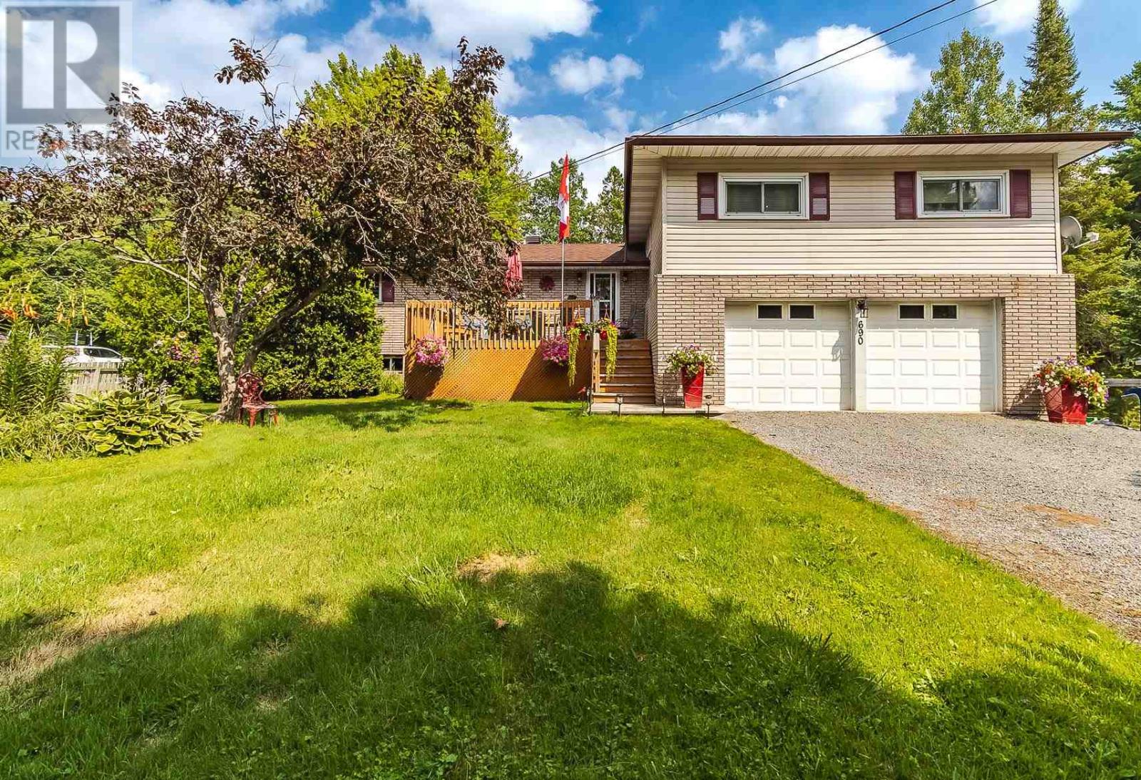 690 Walls Side Rd, Sault Ste. Marie, Ontario  P6A 6K4 - Photo 33 - SM260680