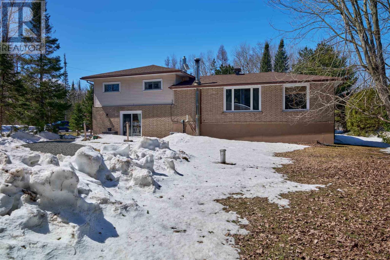 690 Walls Side Rd, Sault Ste. Marie, Ontario  P6A 6K4 - Photo 6 - SM260680