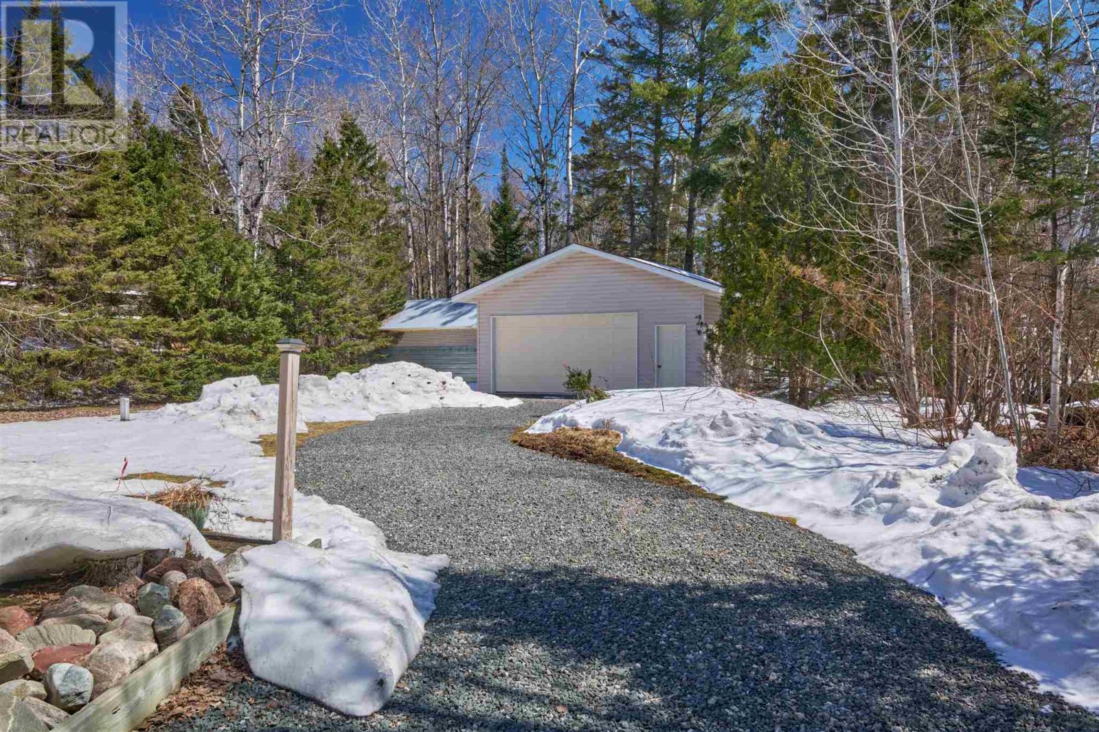 690 Walls Side Rd, Sault Ste. Marie, Ontario  P6A 6K4 - Photo 5 - SM260680