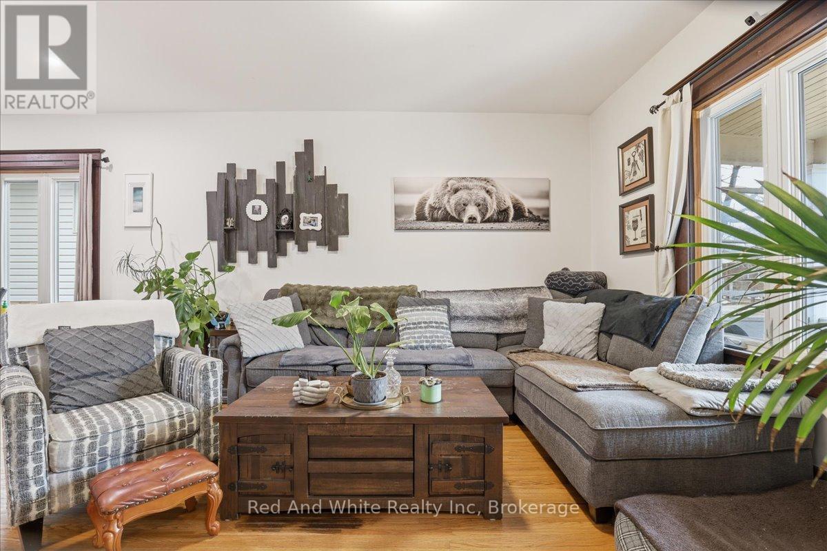 608 Ontario Street, Stratford, Ontario  N5A 3J5 - Photo 5 - X13023326