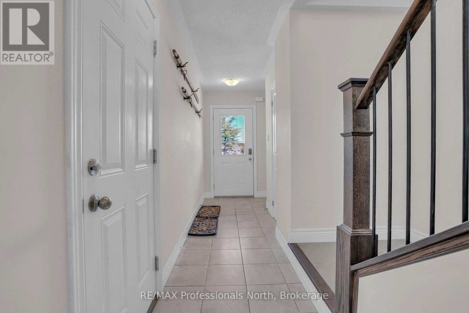 33 Whitehorn Park Road W, Bracebridge, Ontario  P1L 1W9 - Photo 2 - X13023360