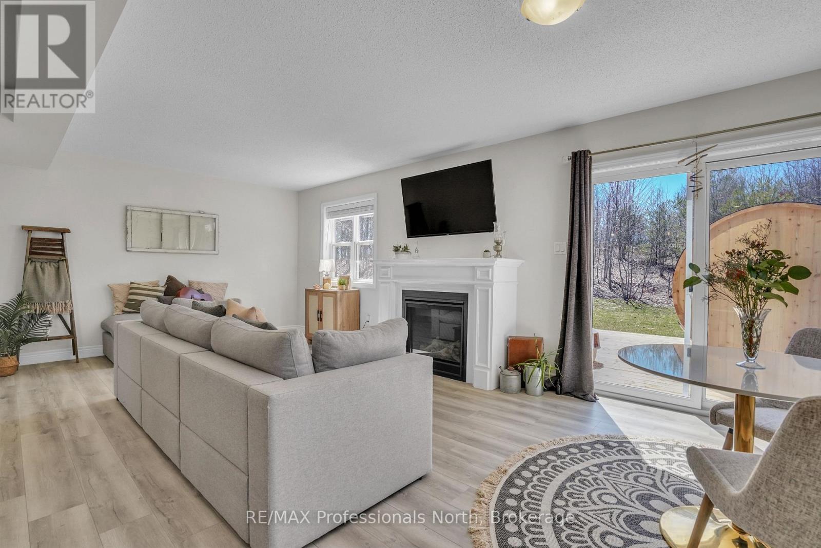 33 Whitehorn Park Road W, Bracebridge, Ontario  P1L 1W9 - Photo 4 - X13023360