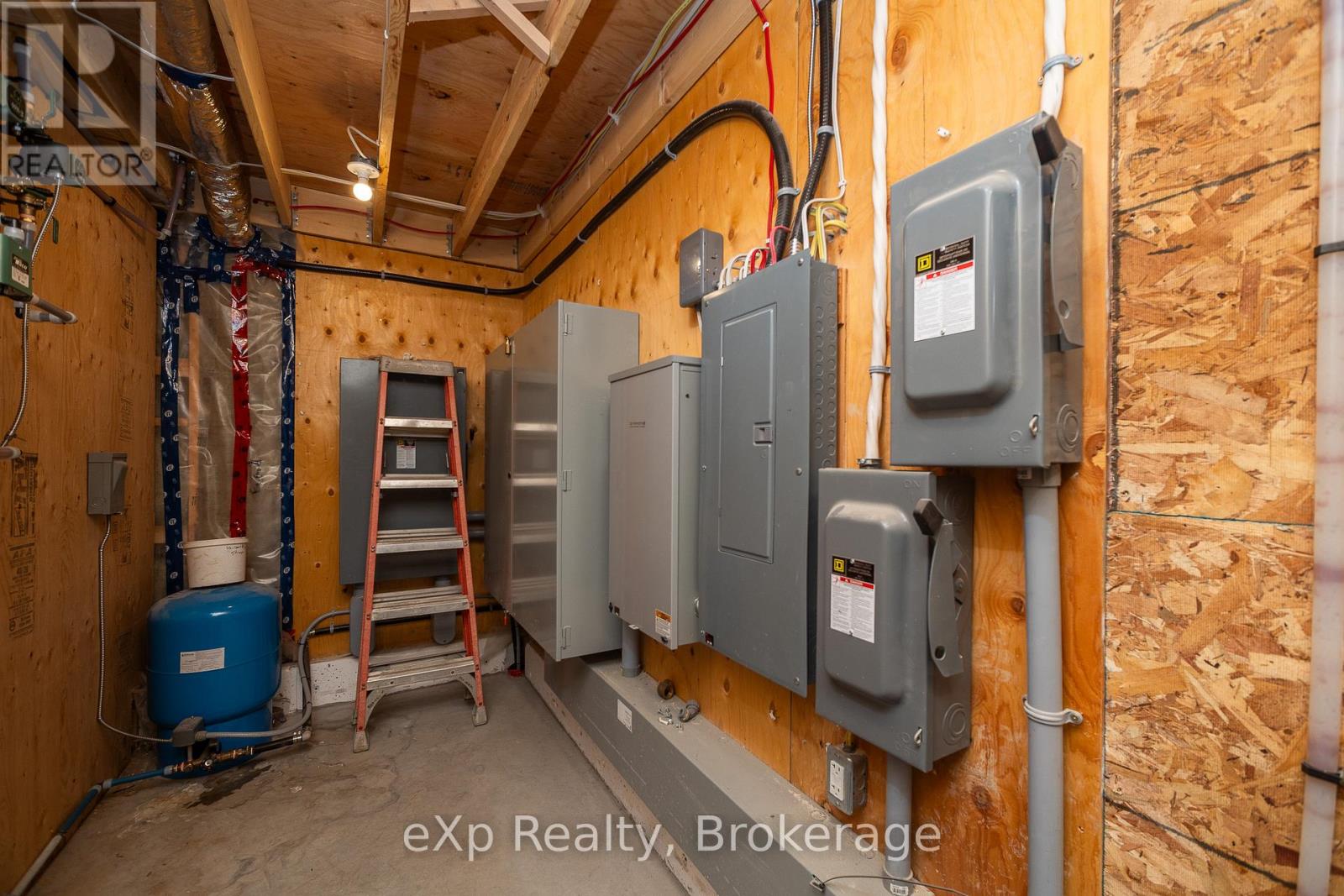 10075 Hwy 6, Georgian Bluffs, Ontario  N0H 2T0 - Photo 21 - X13023380