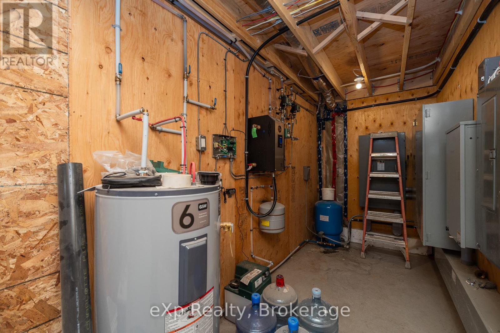 10075 Hwy 6, Georgian Bluffs, Ontario  N0H 2T0 - Photo 22 - X13023380