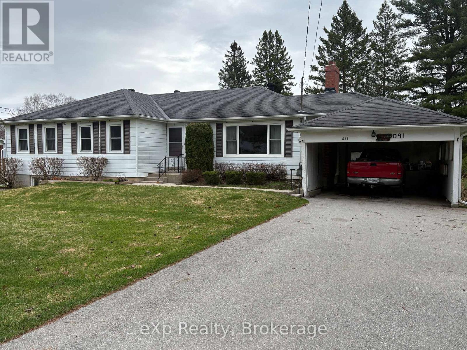 661 2ND AVENUE SE, Georgian Bluffs, Ontario