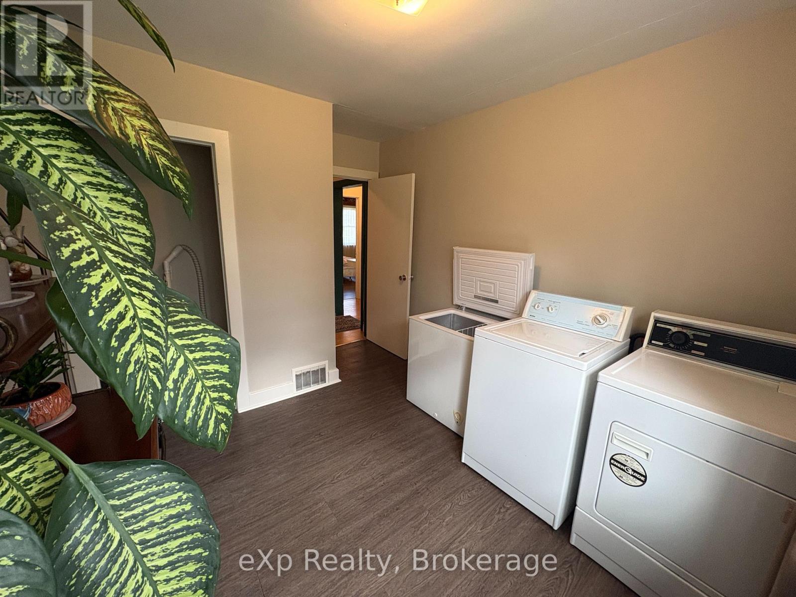 661 2nd Avenue Se, Georgian Bluffs, Ontario  N4K 5T2 - Photo 23 - X13023384