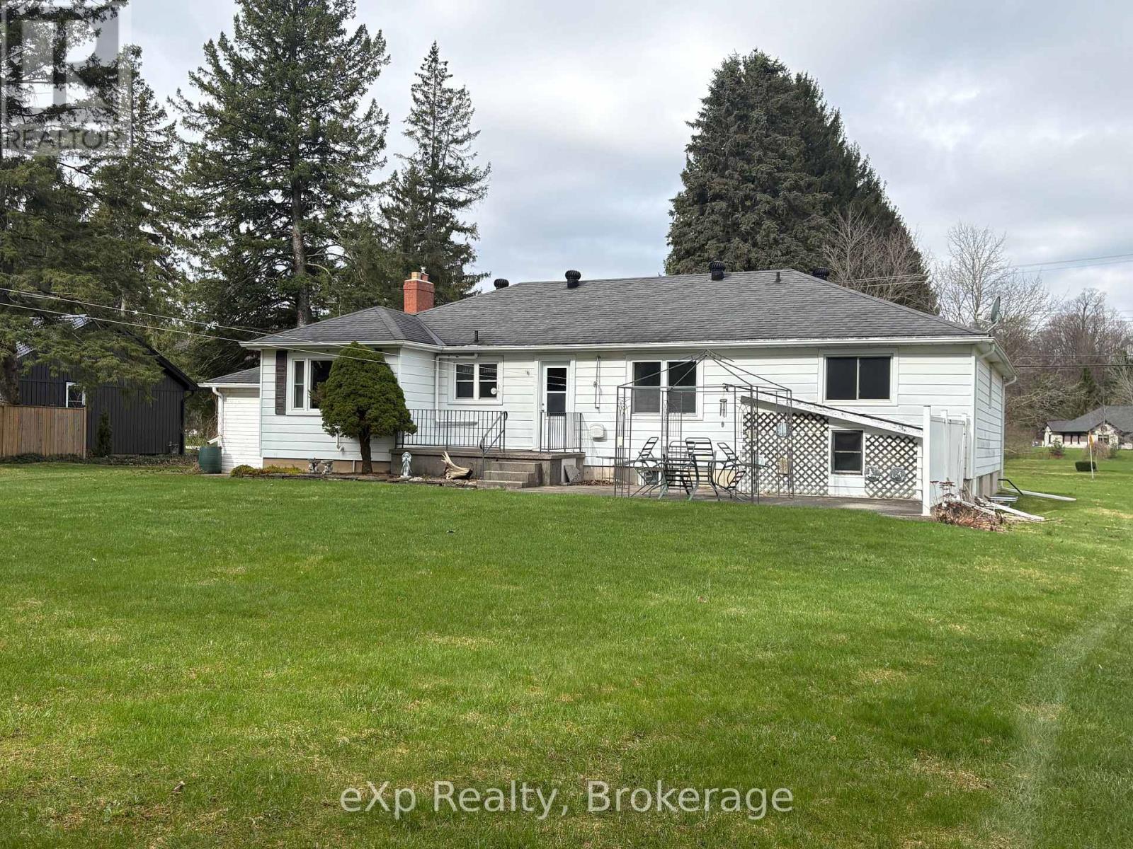 661 2nd Avenue Se, Georgian Bluffs, Ontario  N4K 5T2 - Photo 4 - X13023384