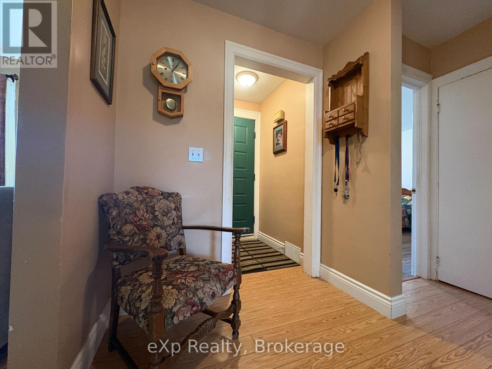 661 2nd Avenue Se, Georgian Bluffs, Ontario  N4K 5T2 - Photo 8 - X13023384