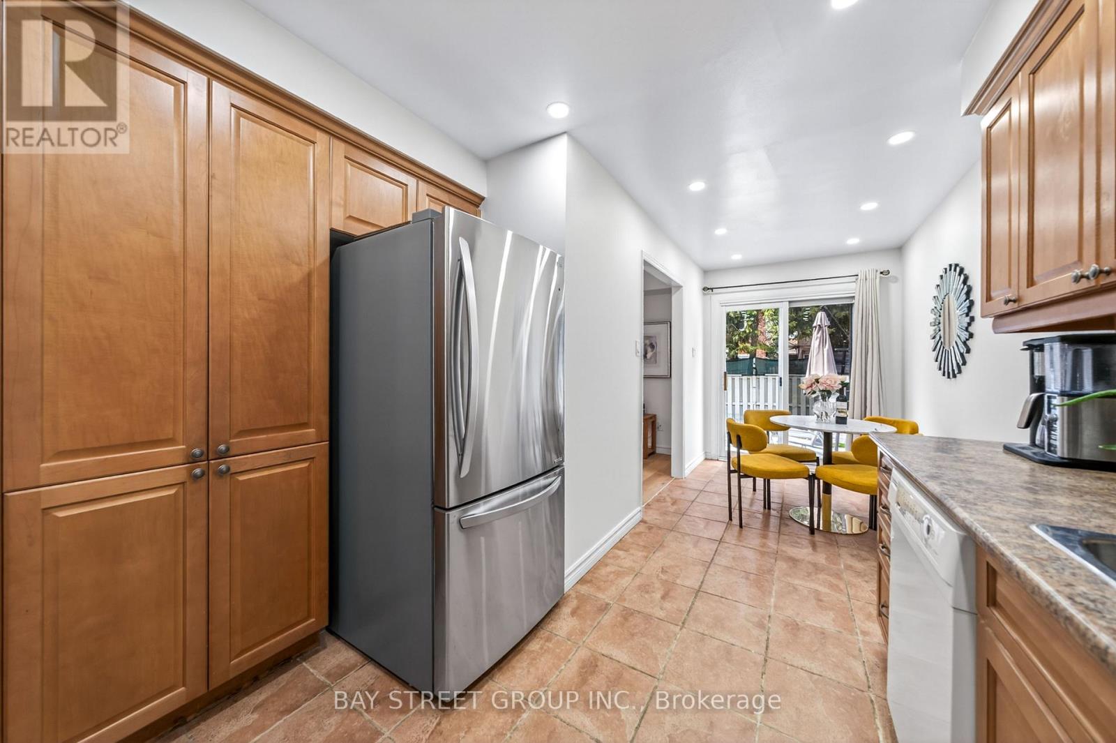 145 Sandyhook Square, Toronto, Ontario  M1W 3N6 - Photo 11 - E13023308