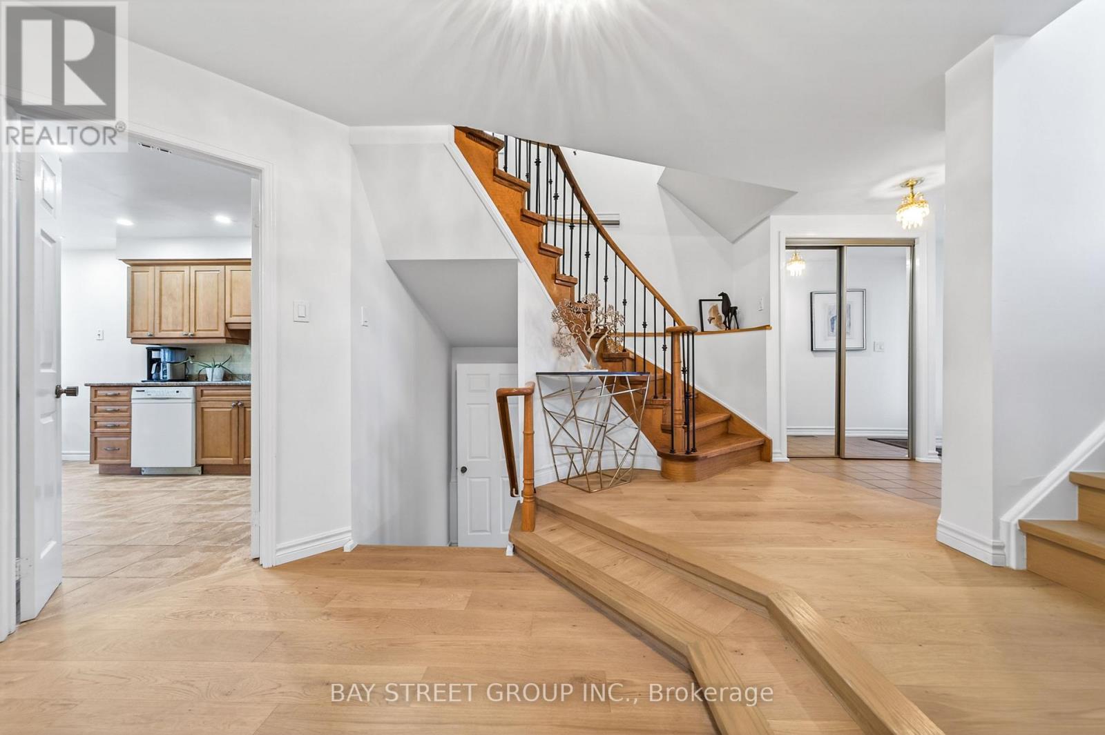 145 Sandyhook Square, Toronto, Ontario  M1W 3N6 - Photo 8 - E13023308