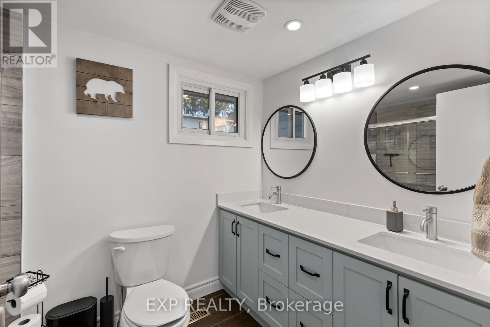 34 Connor Drive, Whitchurch-Stouffville, Ontario  L4A 7X3 - Photo 8 - N12980846