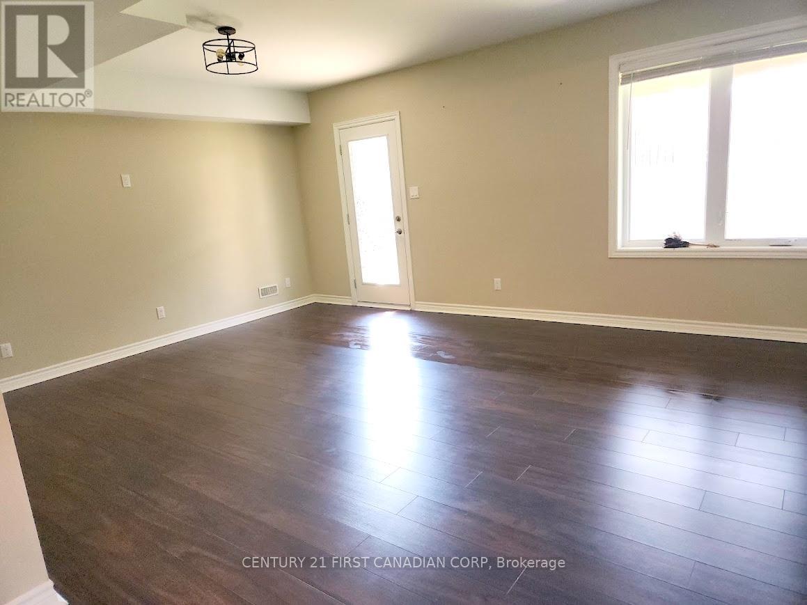 2369 Torrey Pines Way, London North, Ontario  N6G 0K6 - Photo 23 - X12846578