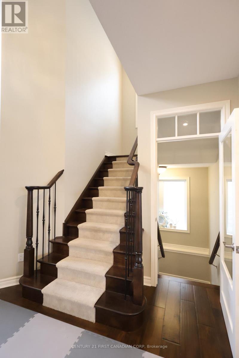 2369 Torrey Pines Way, London North, Ontario  N6G 0K6 - Photo 20 - X12846578