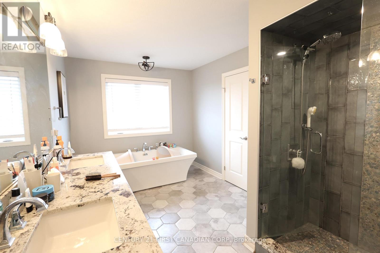 2369 Torrey Pines Way, London North, Ontario  N6G 0K6 - Photo 16 - X12846578