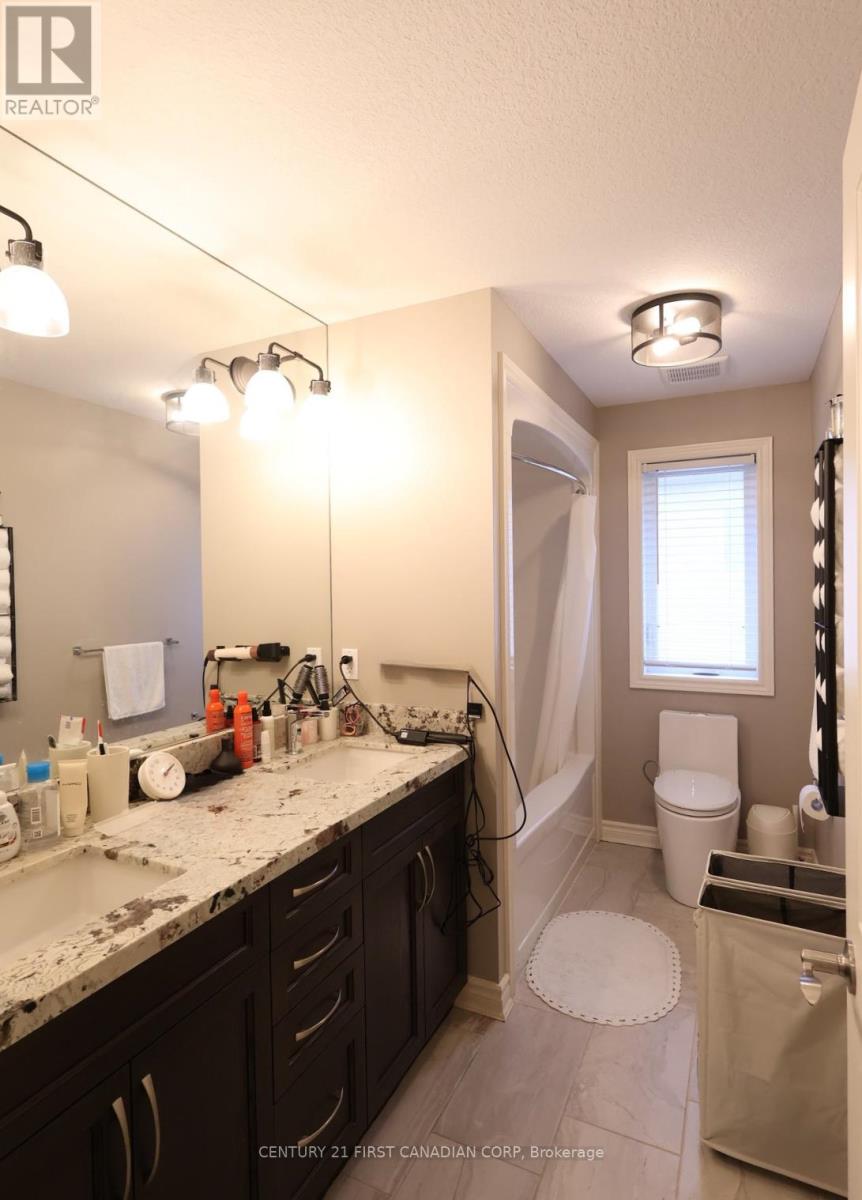 2369 Torrey Pines Way, London North, Ontario  N6G 0K6 - Photo 29 - X12846578