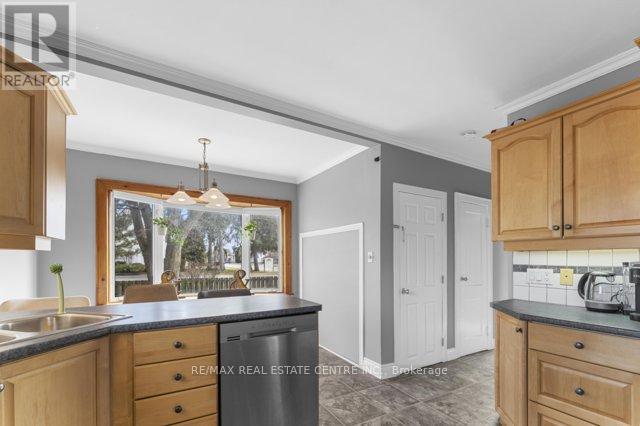 188 Thorold Road, Welland, Ontario  L3C 3V7 - Photo 10 - X12787850