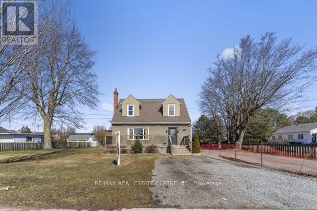 188 Thorold Road, Welland, Ontario  L3C 3V7 - Photo 4 - X12787850