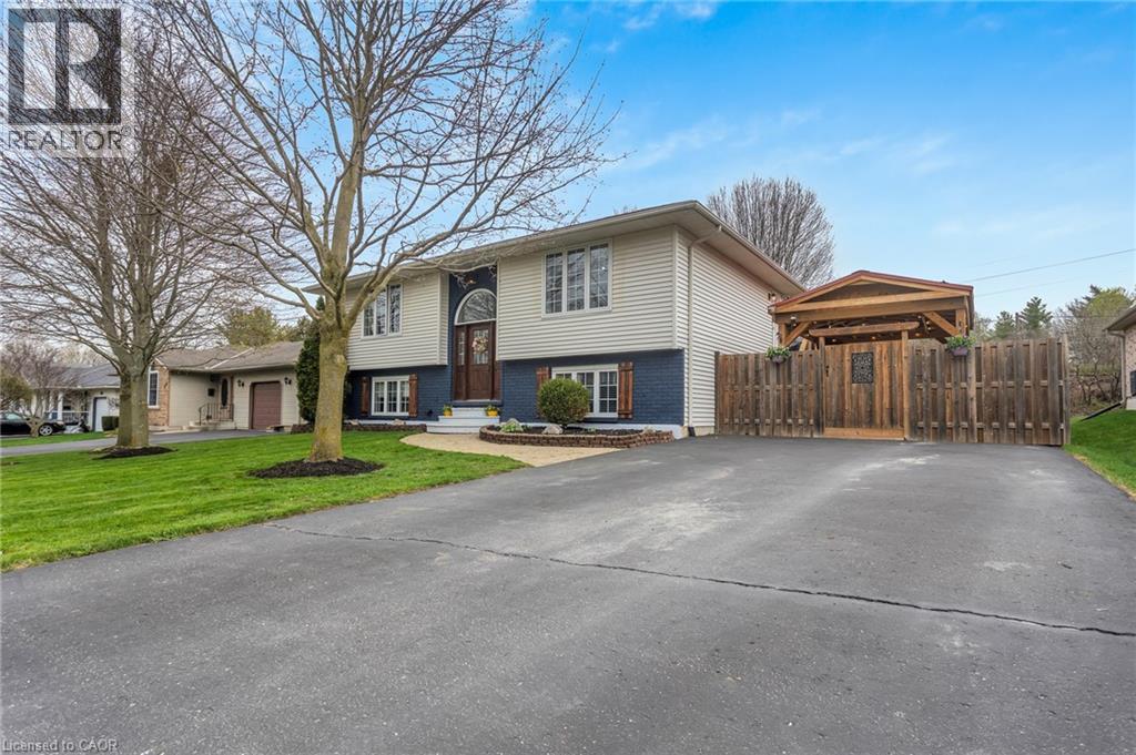 22 Lorraine Avenue, Tillsonburg, Ontario  N4G 4V3 - Photo 2 - 40822681