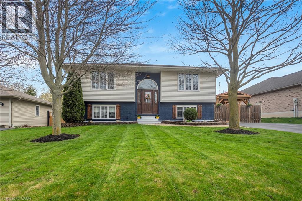 22 Lorraine Avenue, Tillsonburg, Ontario  N4G 4V3 - Photo 3 - 40822681