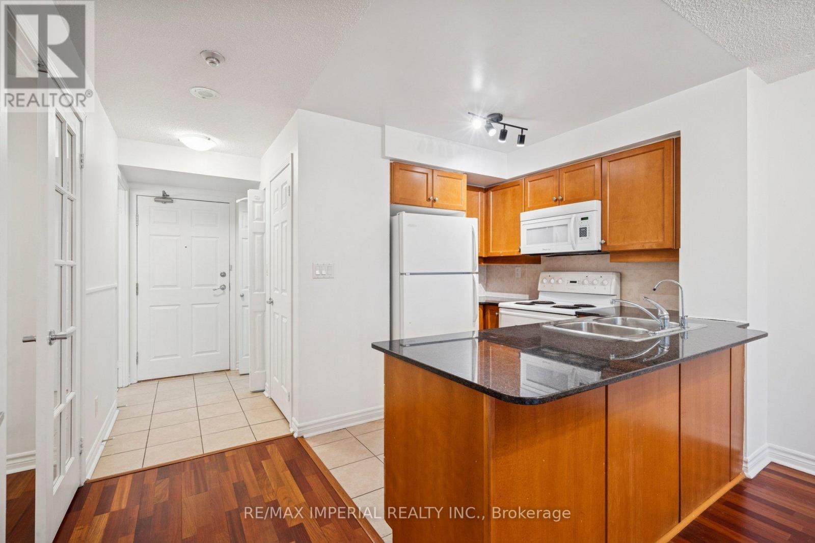 307 - 19 Barberry Place, Toronto, Ontario  M2K 3E3 - Photo 8 - C12993942