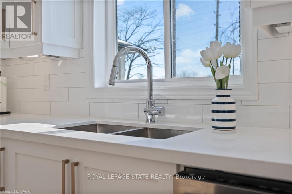 66 Cesar Place, Hamilton, Ontario  L9G 0G3 - Photo 12 - X13020668