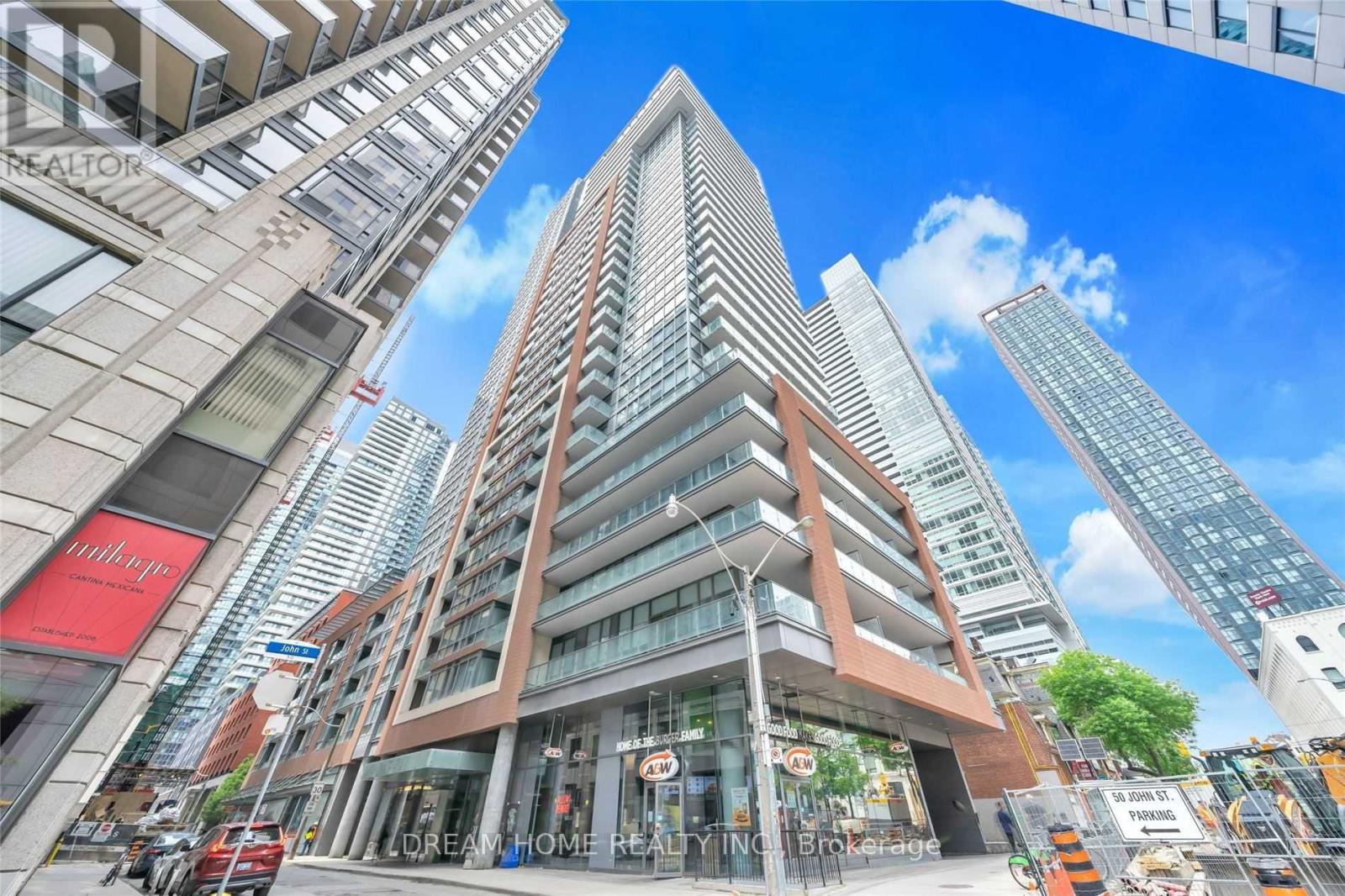 #322 - 8 MERCER STREET, Toronto, Ontario
