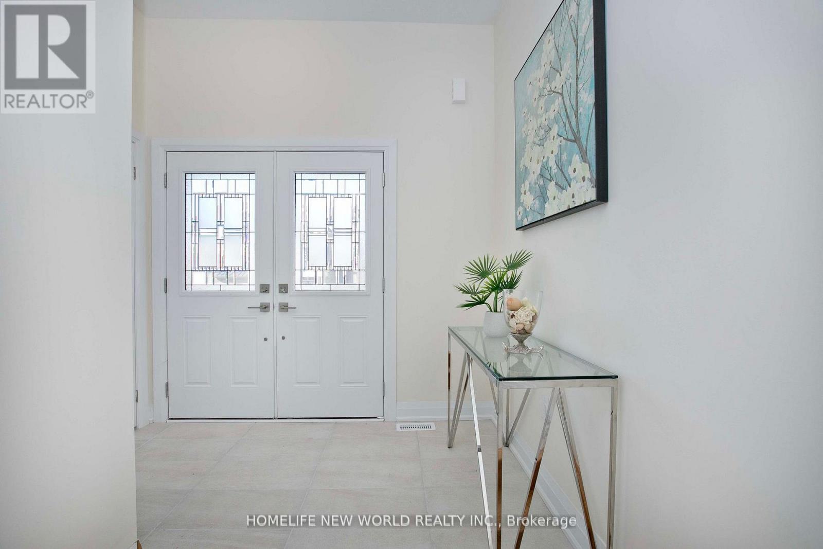 240 Seguin Street N, Richmond Hill, Ontario  L4E 2Y5 - Photo 2 - N12858112