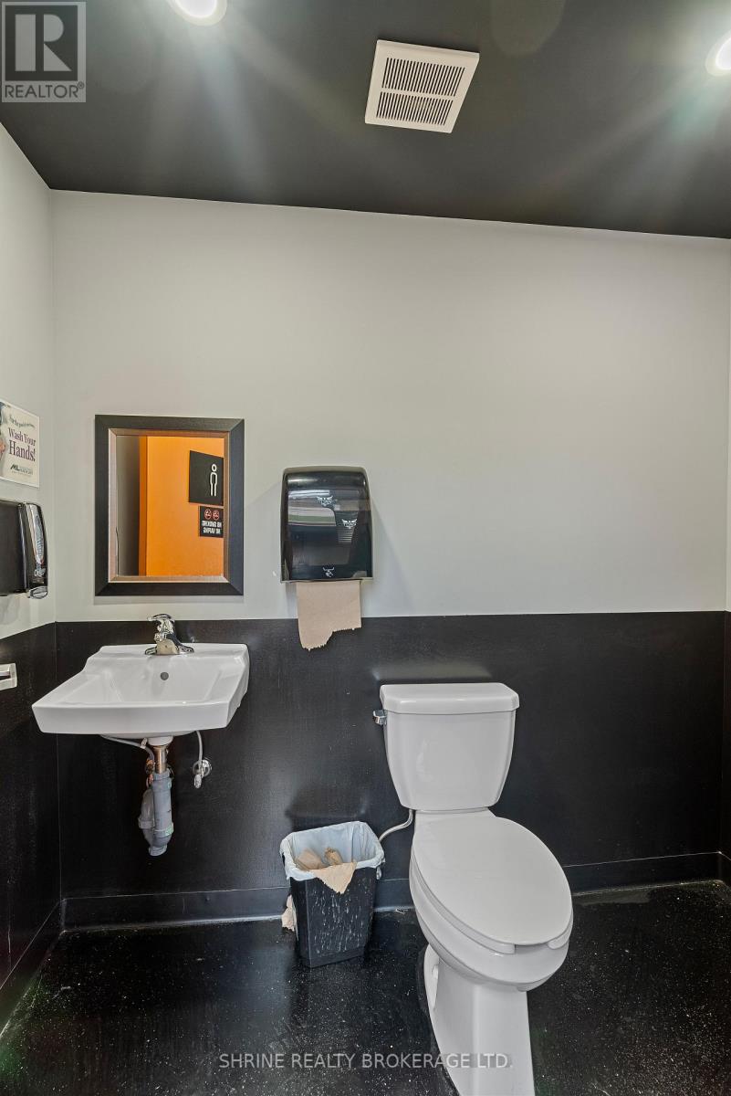 1876 Oxford Street W, London South, Ontario  N6K 0J8 - Photo 10 - X13023334