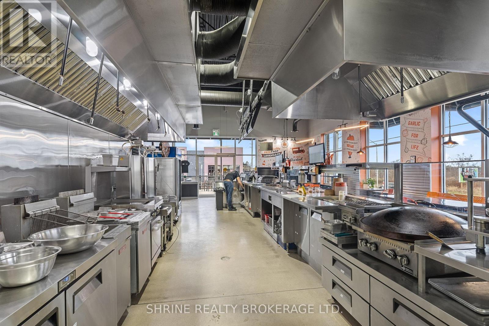 1876 Oxford Street W, London South, Ontario  N6K 0J8 - Photo 9 - X13023334