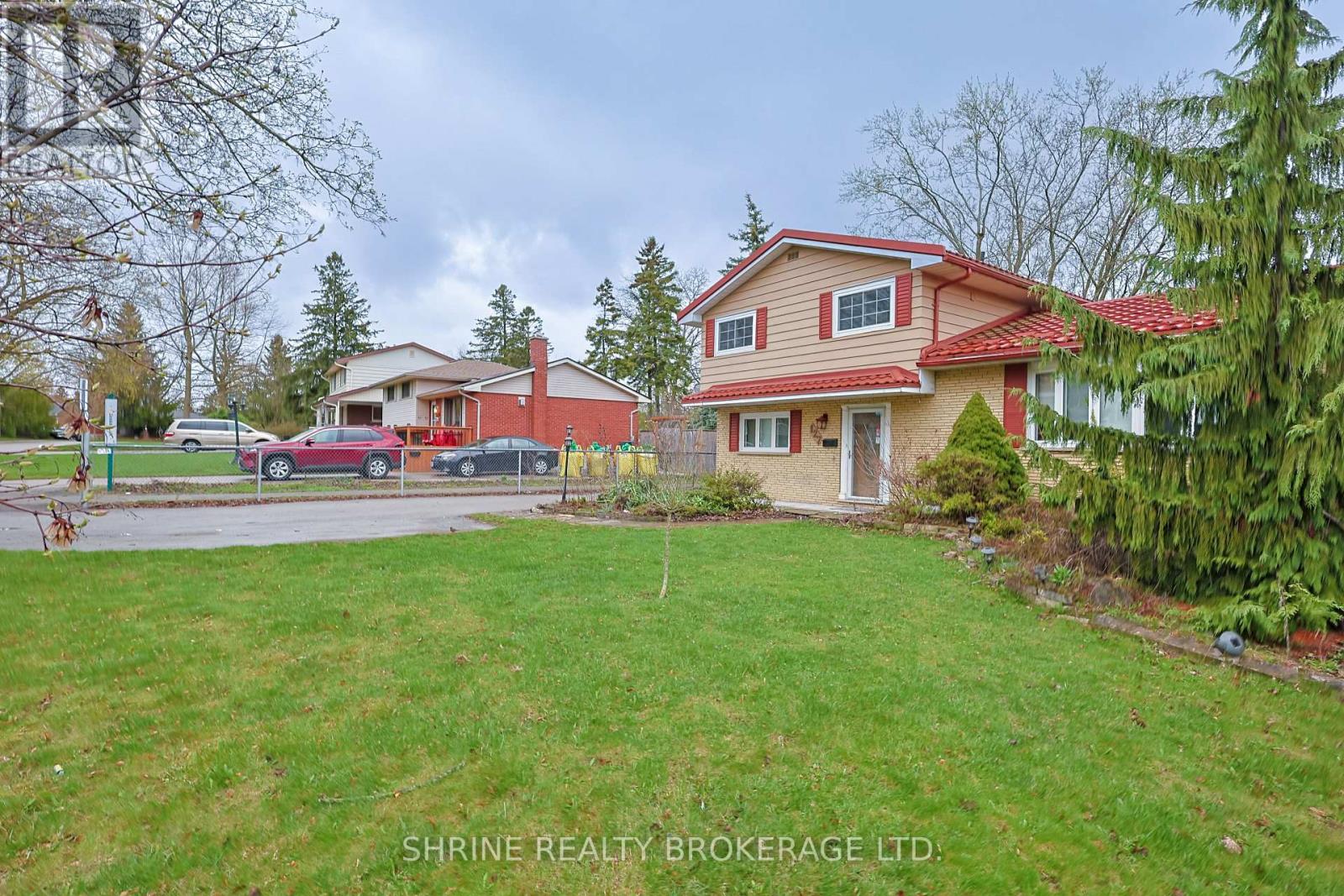 Photo 5 of 33 for 127 Odessa Avenue