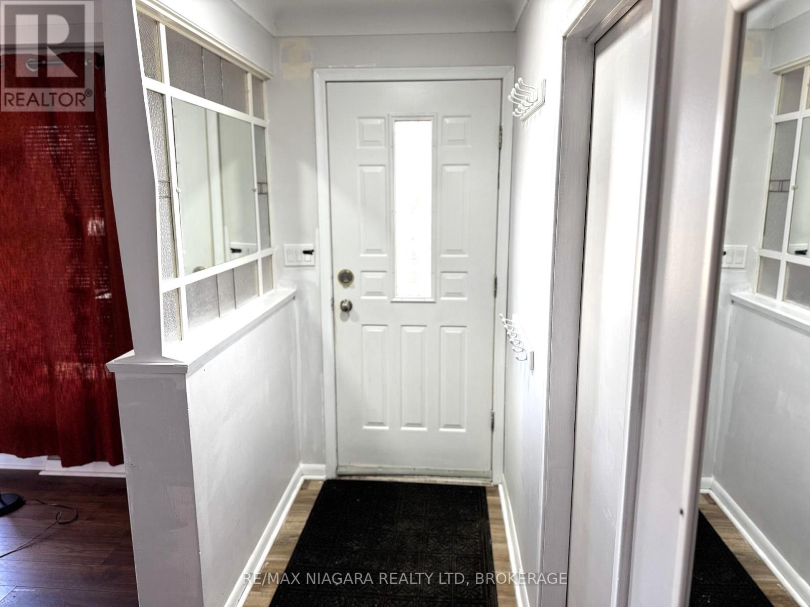 15 Collier Road N, Thorold, Ontario  L2V 2W8 - Photo 7 - X13023250