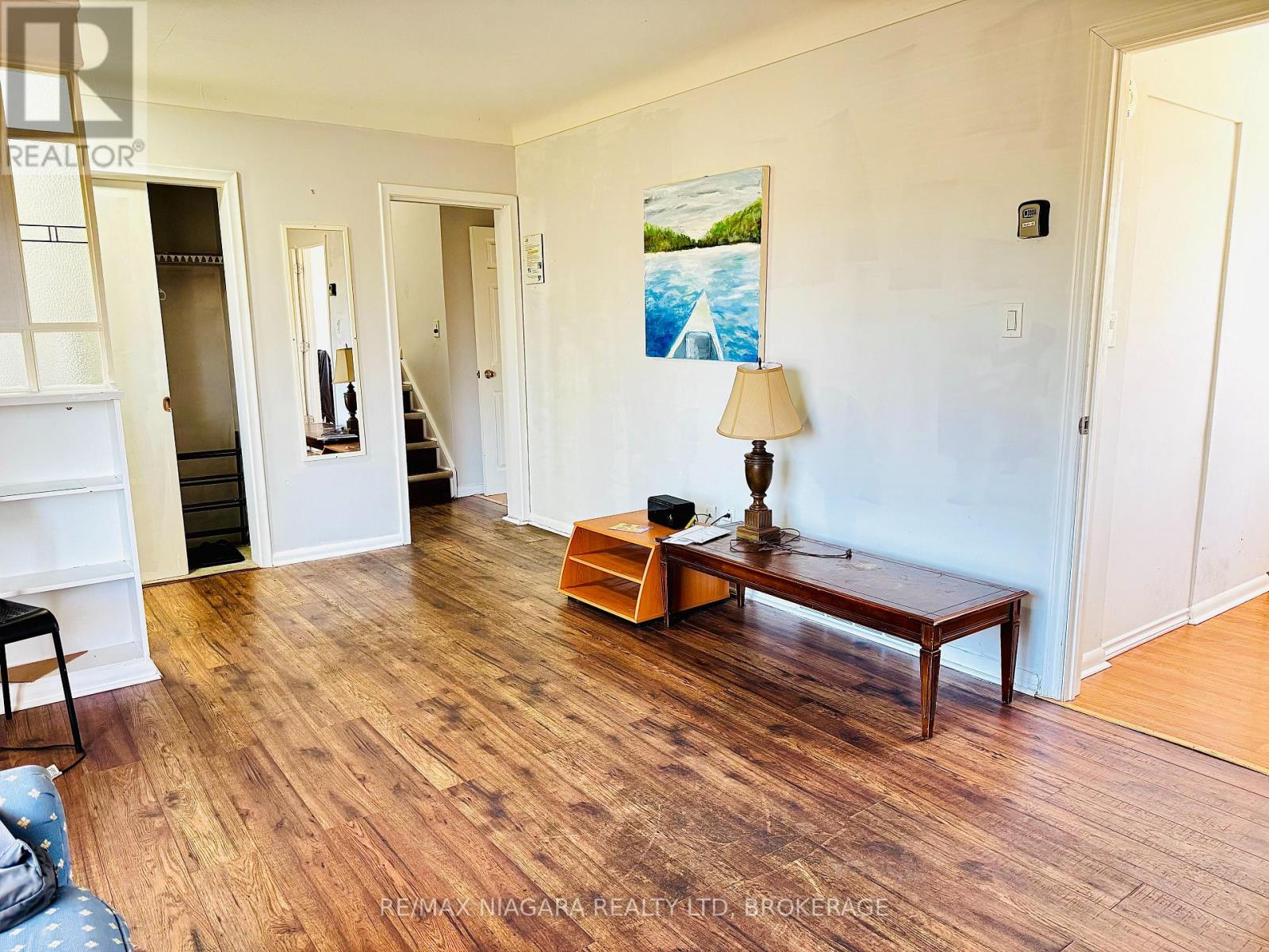 15 Collier Road N, Thorold, Ontario  L2V 2W8 - Photo 6 - X13023250