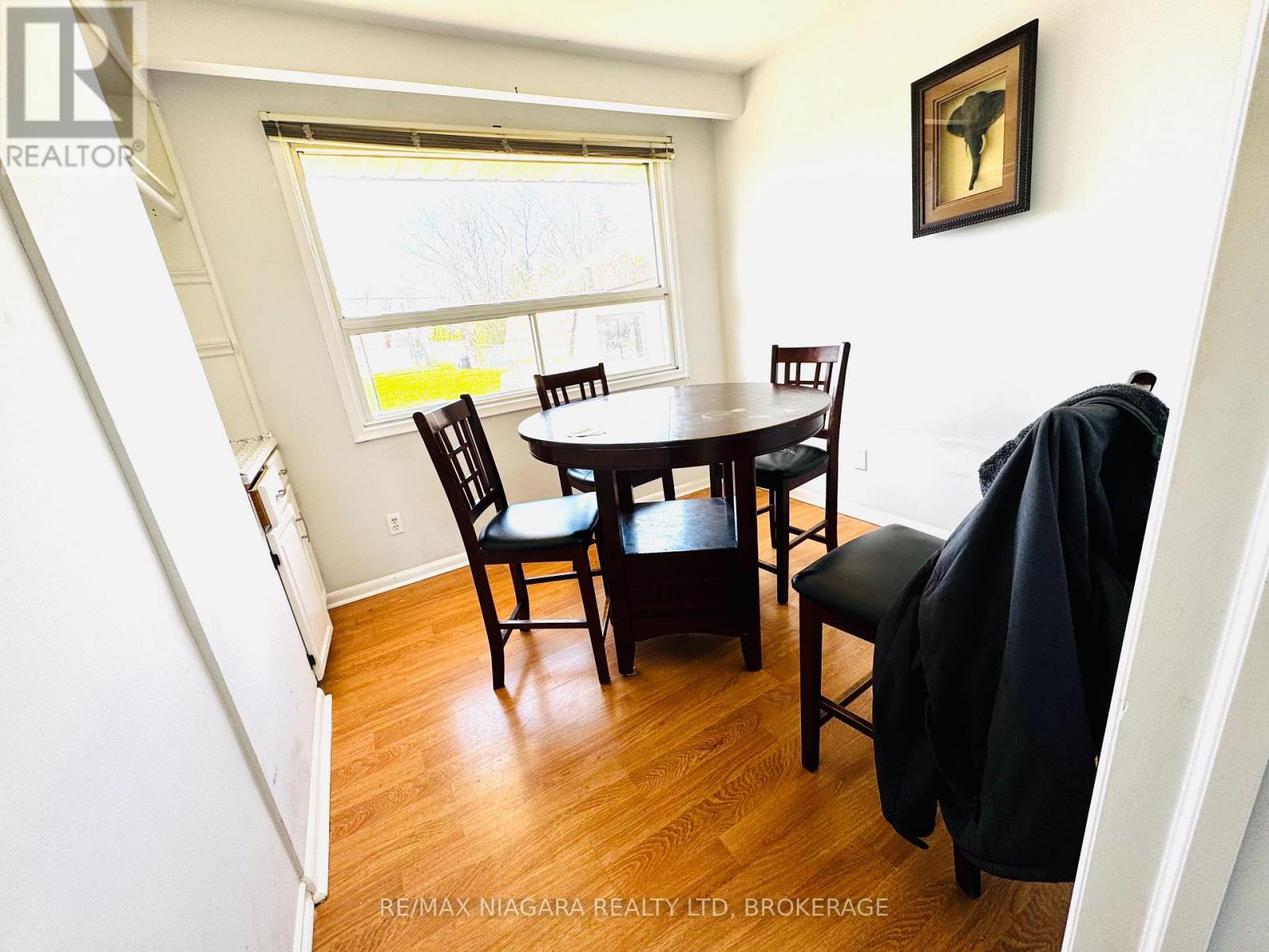 15 Collier Road N, Thorold, Ontario  L2V 2W8 - Photo 5 - X13023250