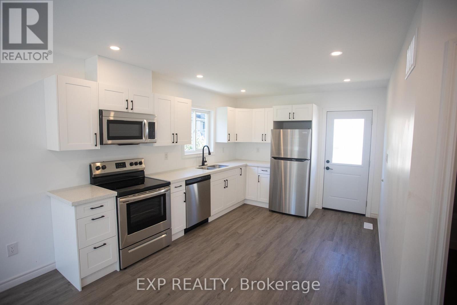 277 Grove Street E, Barrie (Wellington), Ontario  L4M 2R2 - Photo 7 - S13023382