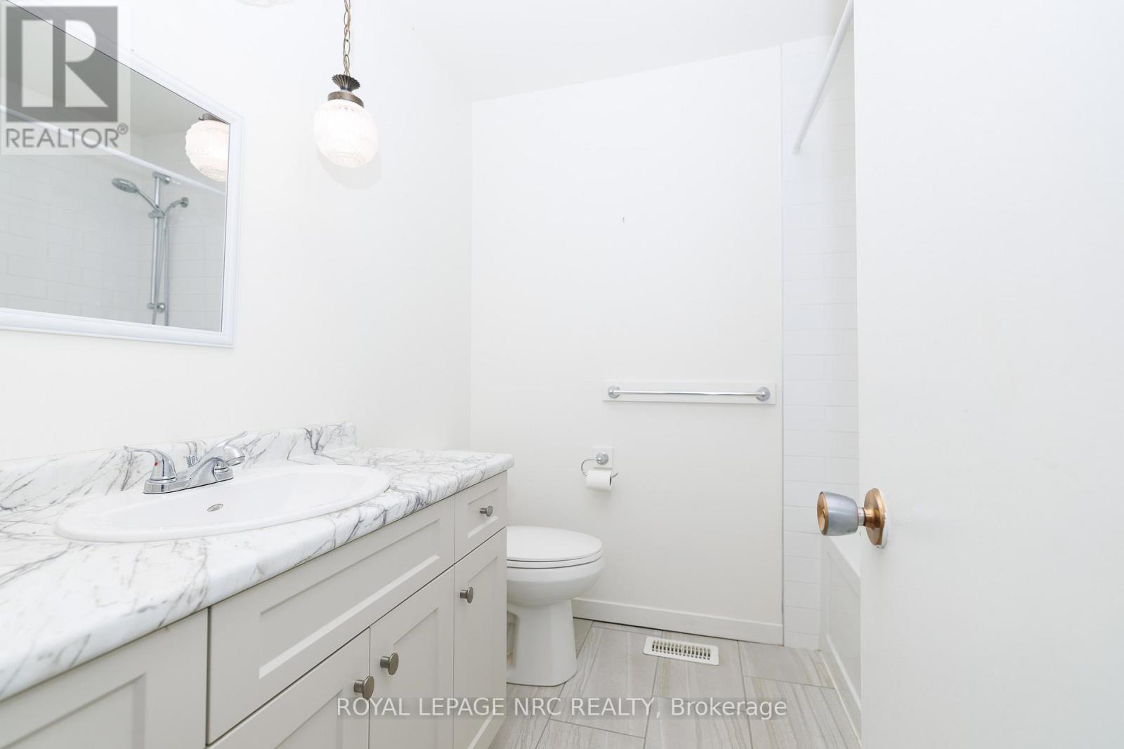 8 Kerwin Gate, St. Catharines, Ontario  L2N 4J8 - Photo 14 - X13023436