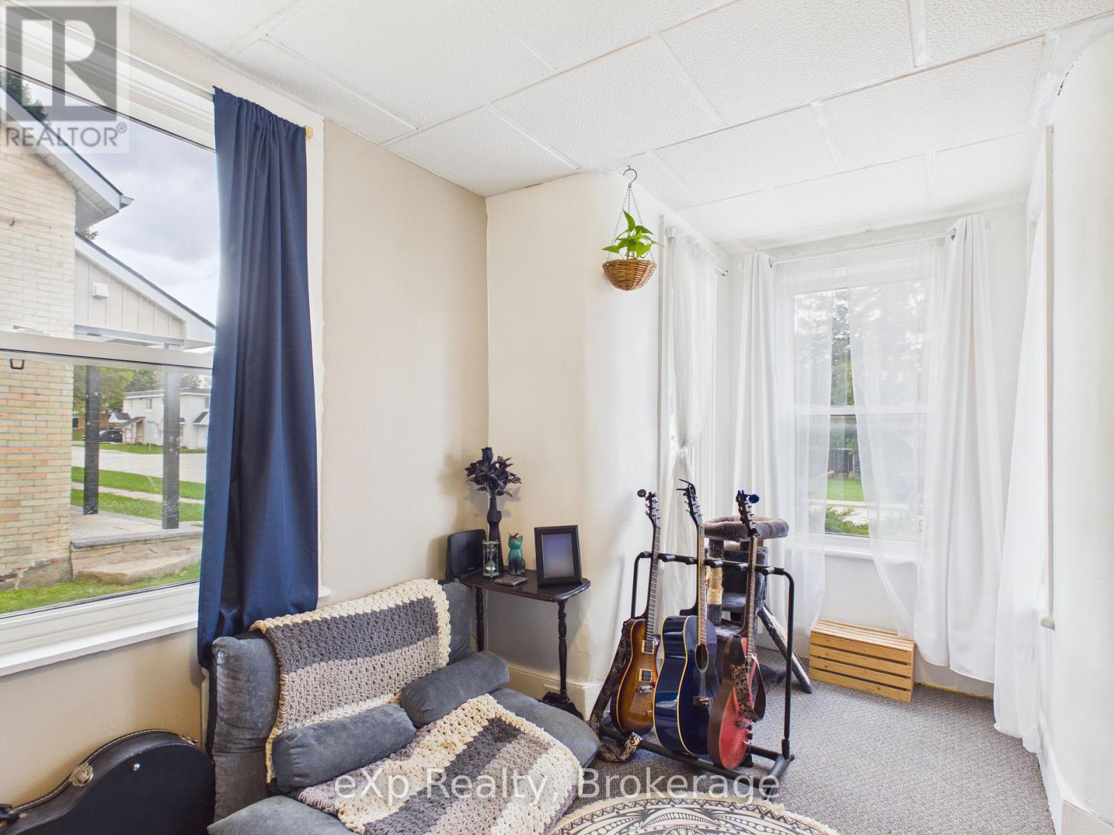 6 Mary Street, Brockton, Ontario  N0G 2V0 - Photo 10 - X13023446