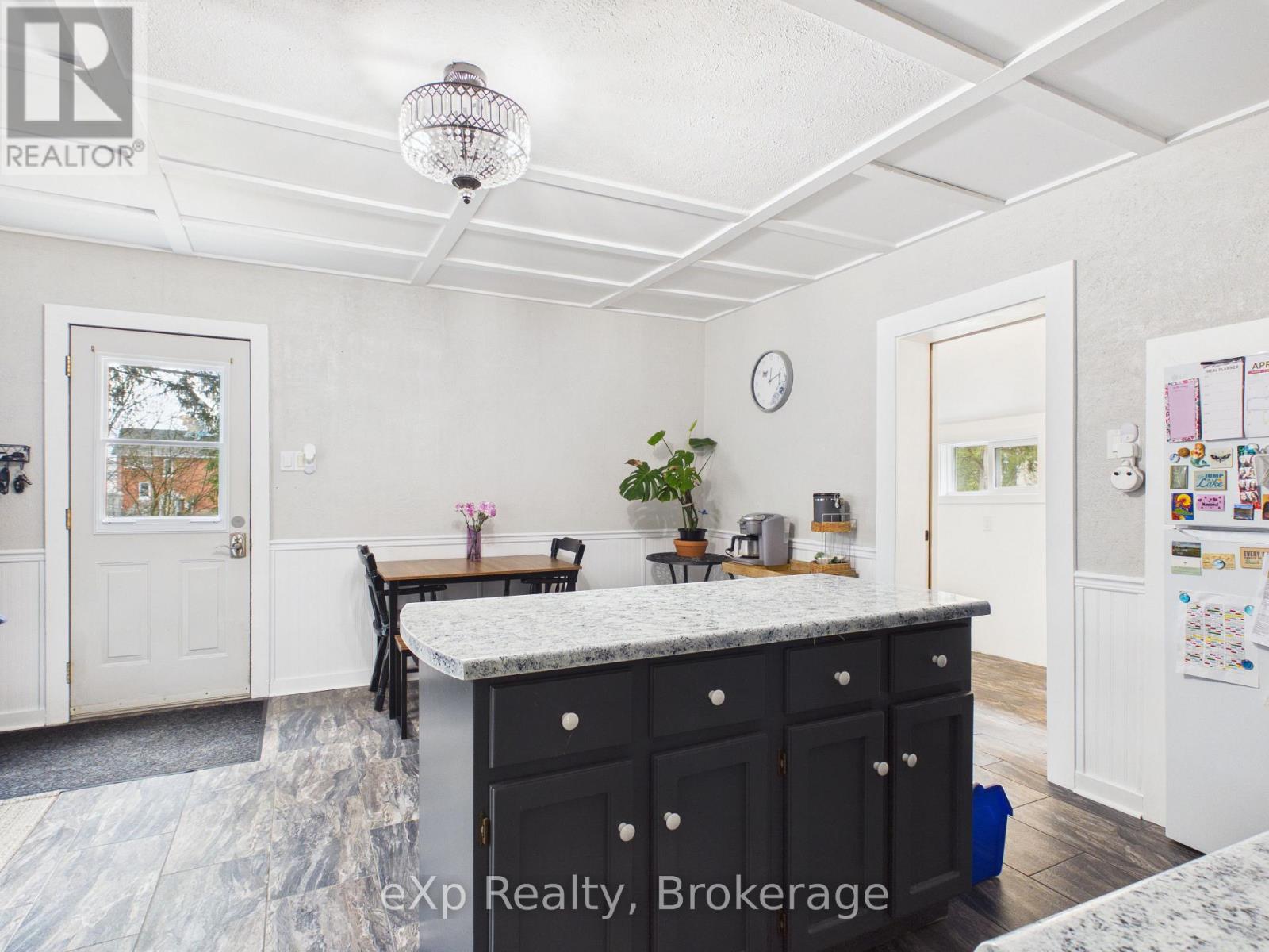 6 Mary Street, Brockton, Ontario  N0G 2V0 - Photo 3 - X13023446