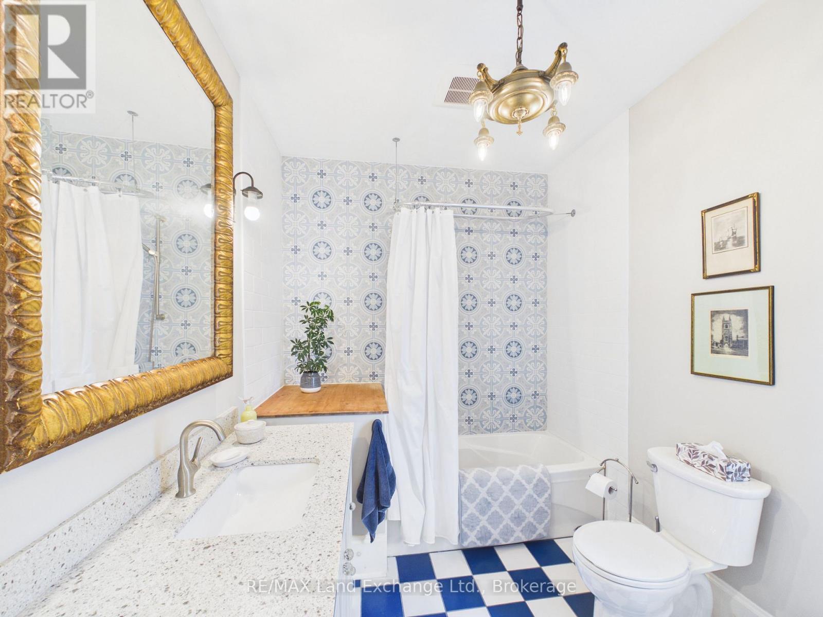 208 Austin Side Road S, Brockton, Ontario  N0G 2V0 - Photo 11 - X13023454