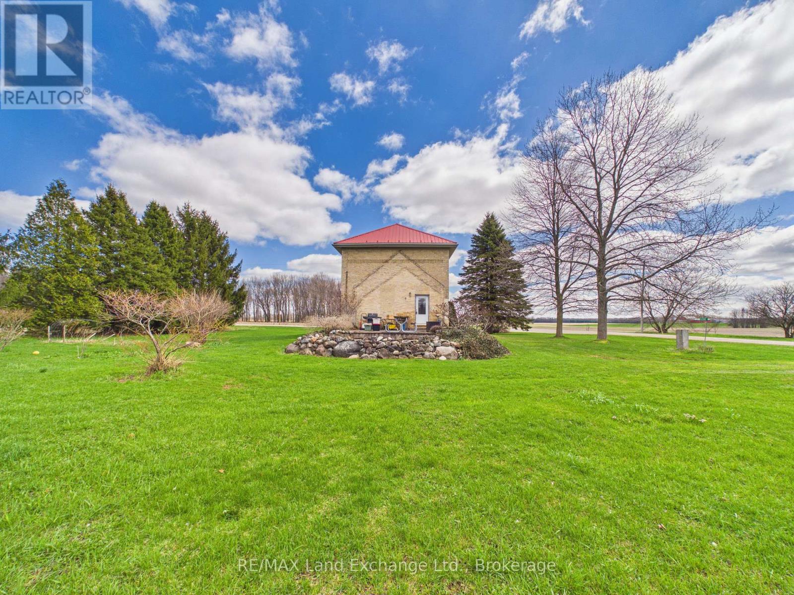 208 Austin Side Road S, Brockton, Ontario  N0G 2V0 - Photo 2 - X13023454