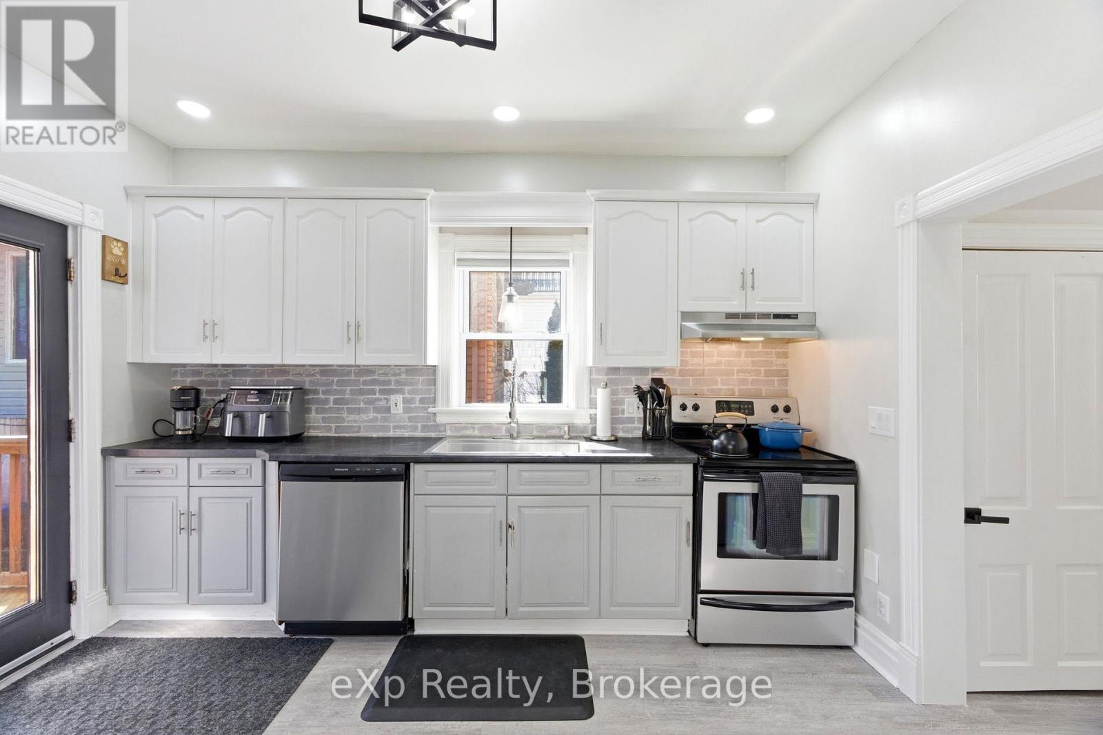 531 Brunswick Street, Stratford, Ontario  N5A 3N7 - Photo 17 - X13023456