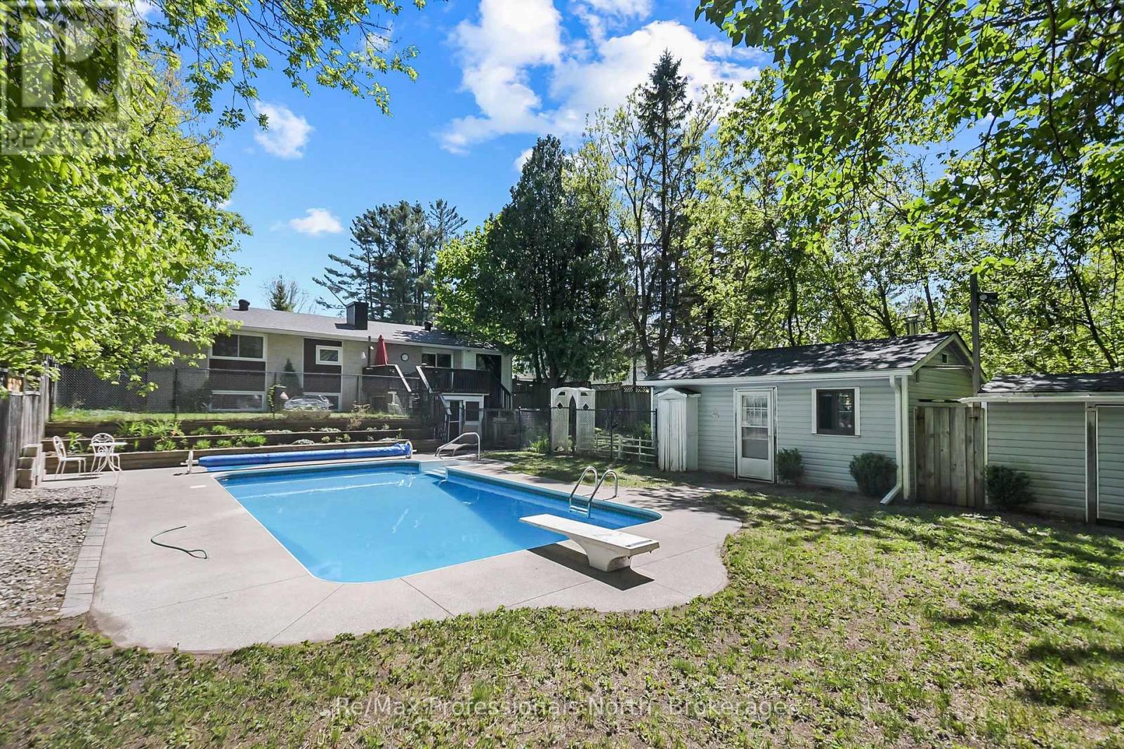 110 Fraser Street, Gravenhurst, Ontario  P1P 1C9 - Photo 3 - X13023462