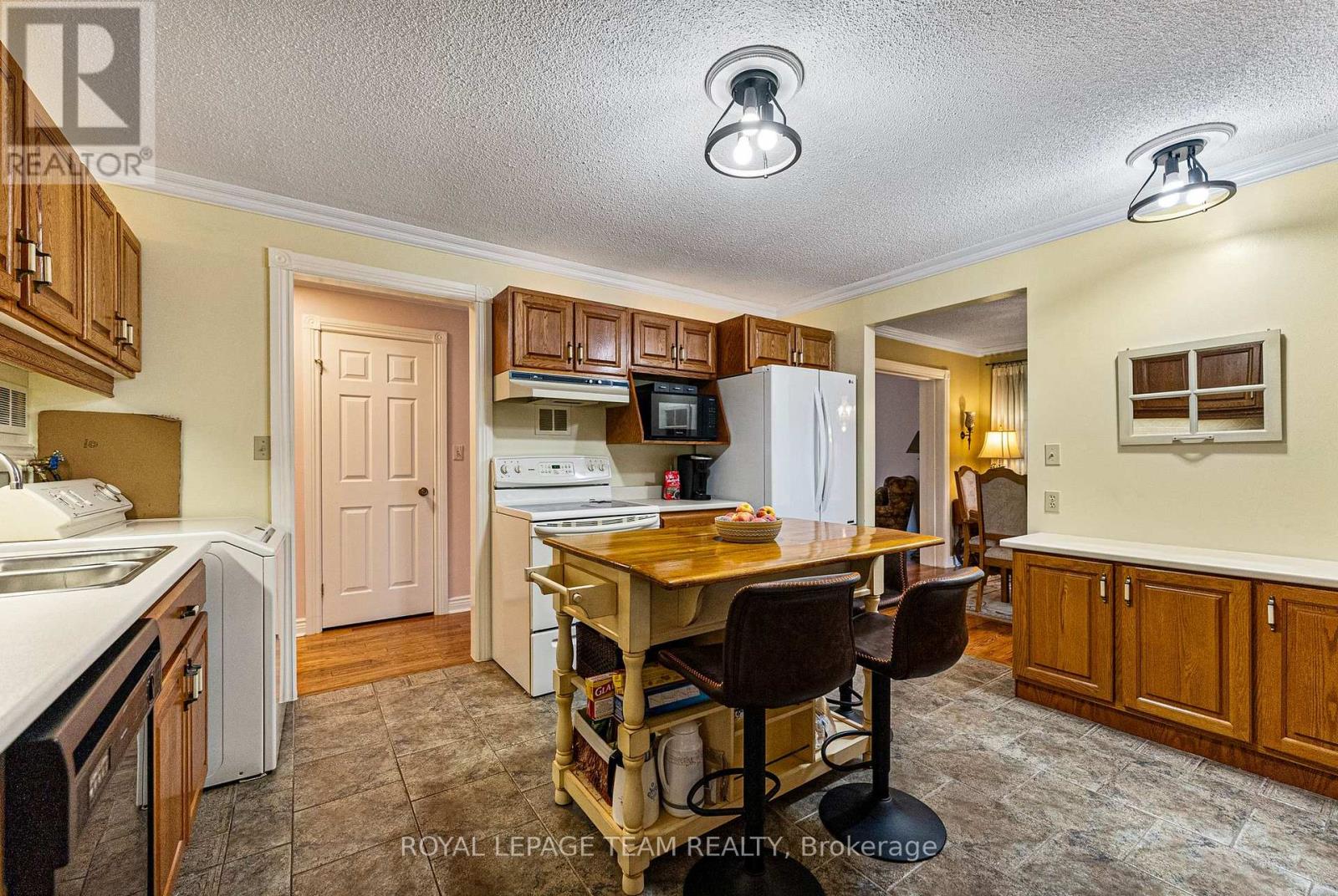 591 Bellamy Road, Mcnab/braeside, Ontario  K0A 2X0 - Photo 14 - X12662236