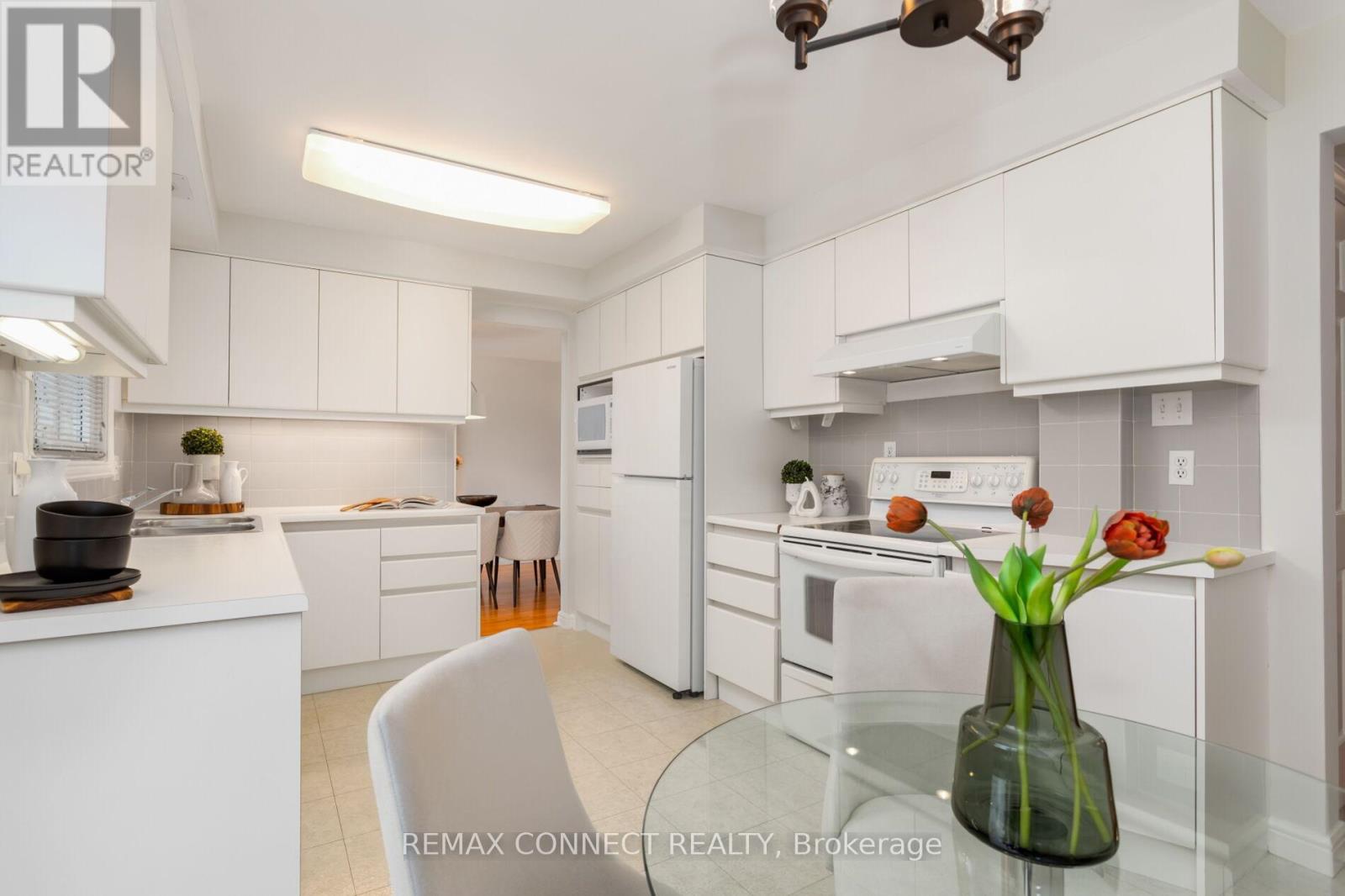 16 Shadberry Drive, Toronto, Ontario  M2H 3C8 - Photo 16 - C13023344