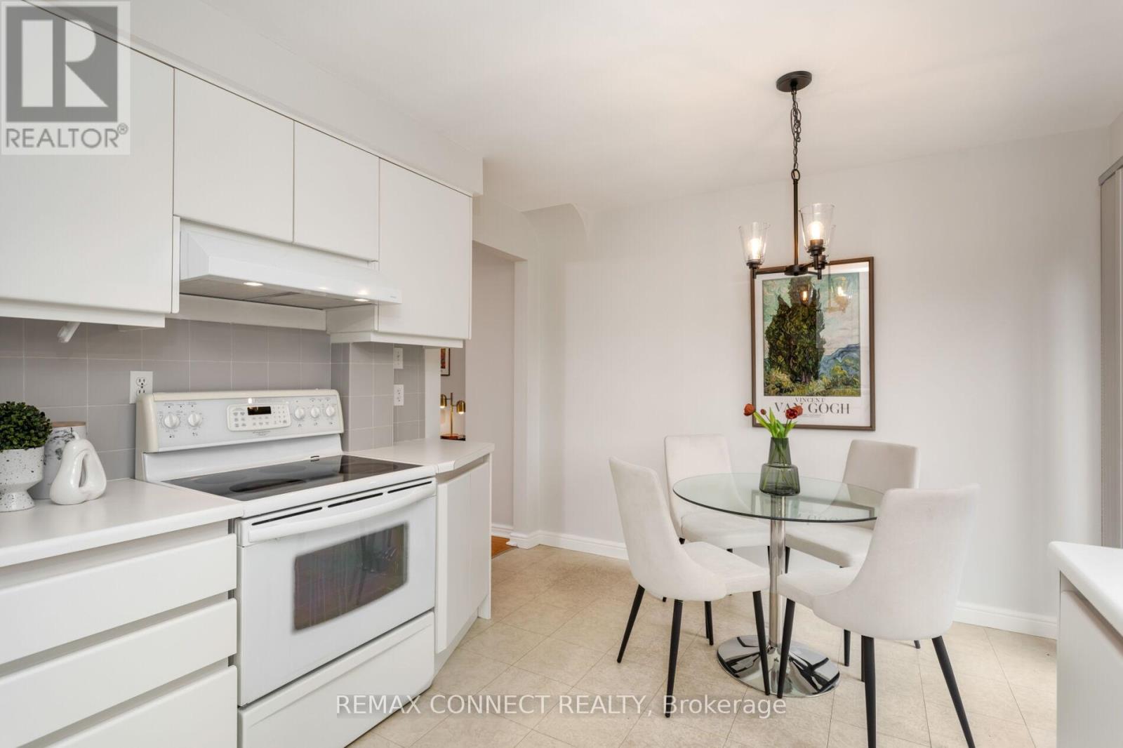 16 Shadberry Drive, Toronto, Ontario  M2H 3C8 - Photo 17 - C13023344