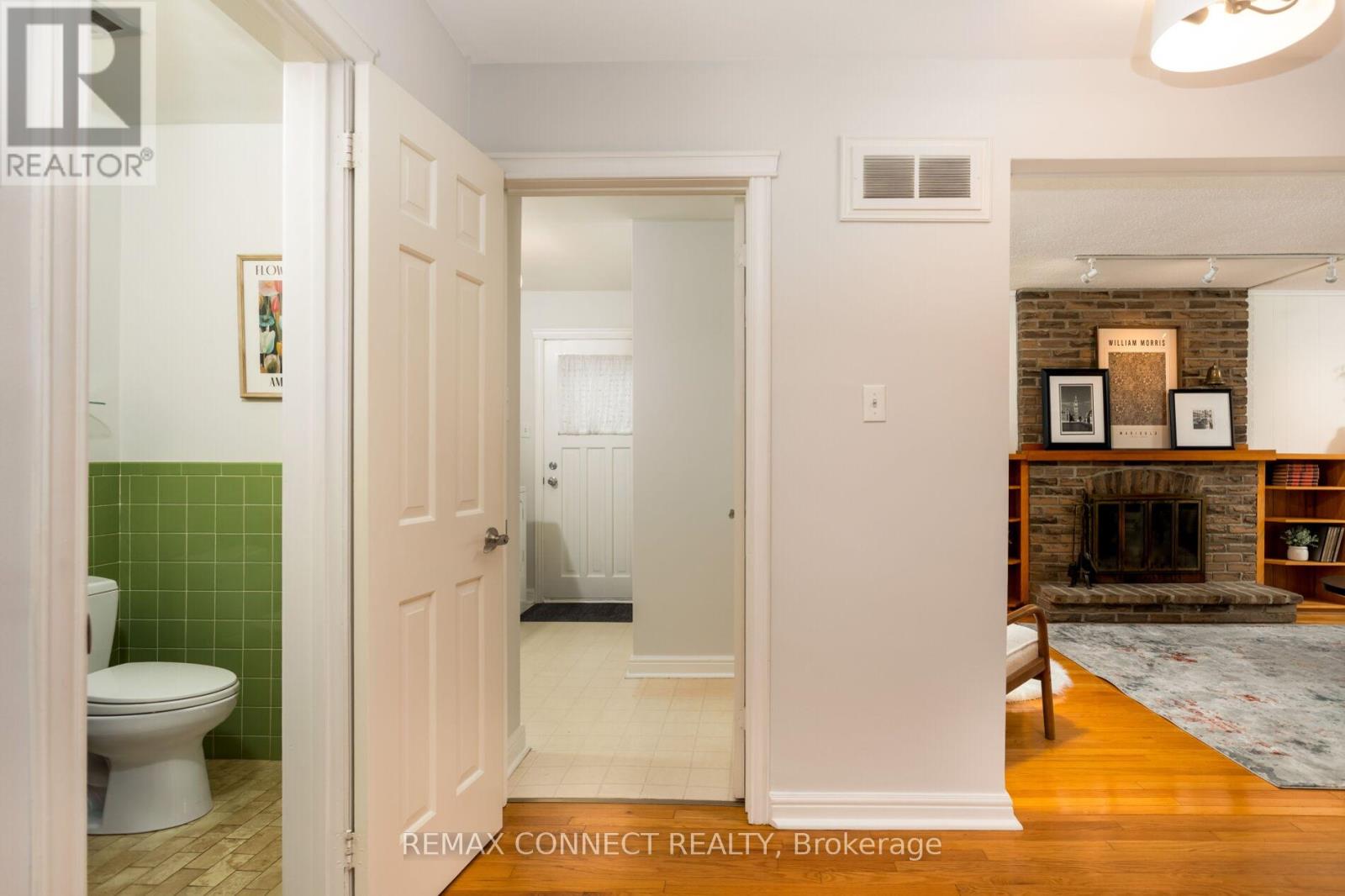 16 Shadberry Drive, Toronto, Ontario  M2H 3C8 - Photo 23 - C13023344