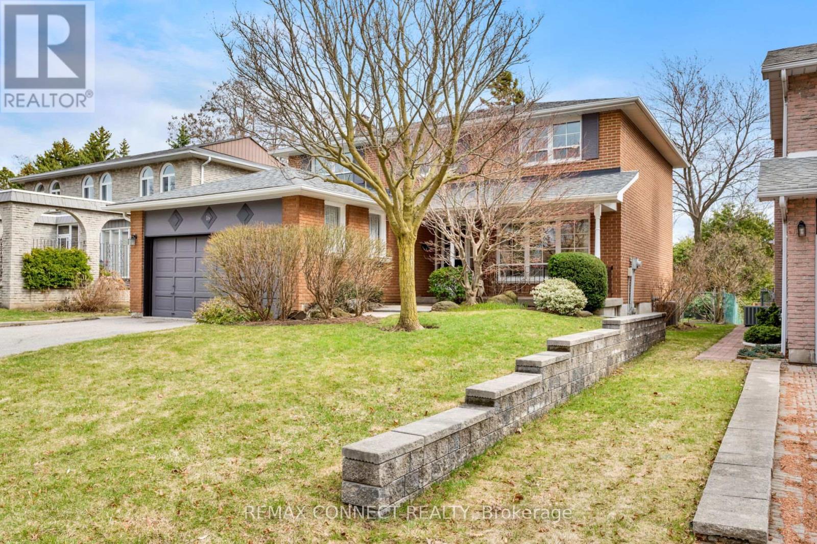 16 Shadberry Drive, Toronto, Ontario  M2H 3C8 - Photo 3 - C13023344