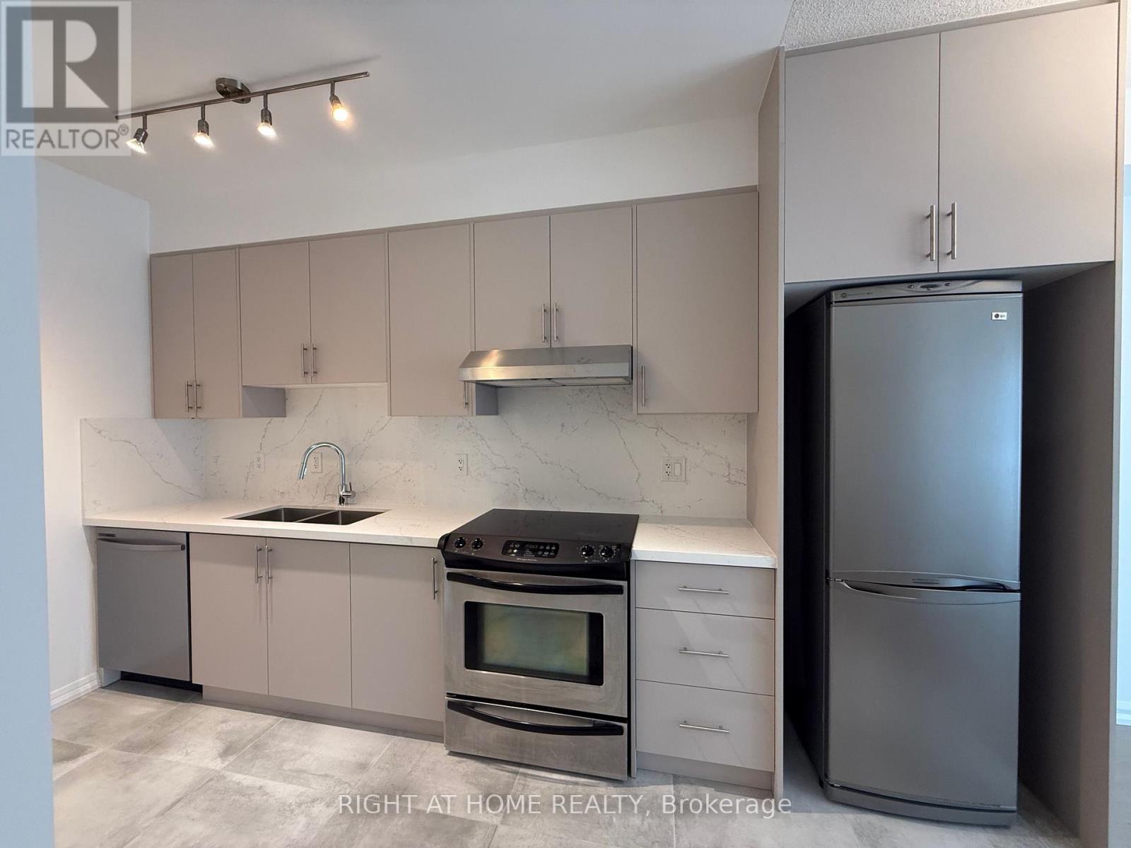 1118 - 111 Elizabeth Street, Toronto, Ontario  M5G 1P7 - Photo 6 - C13023352