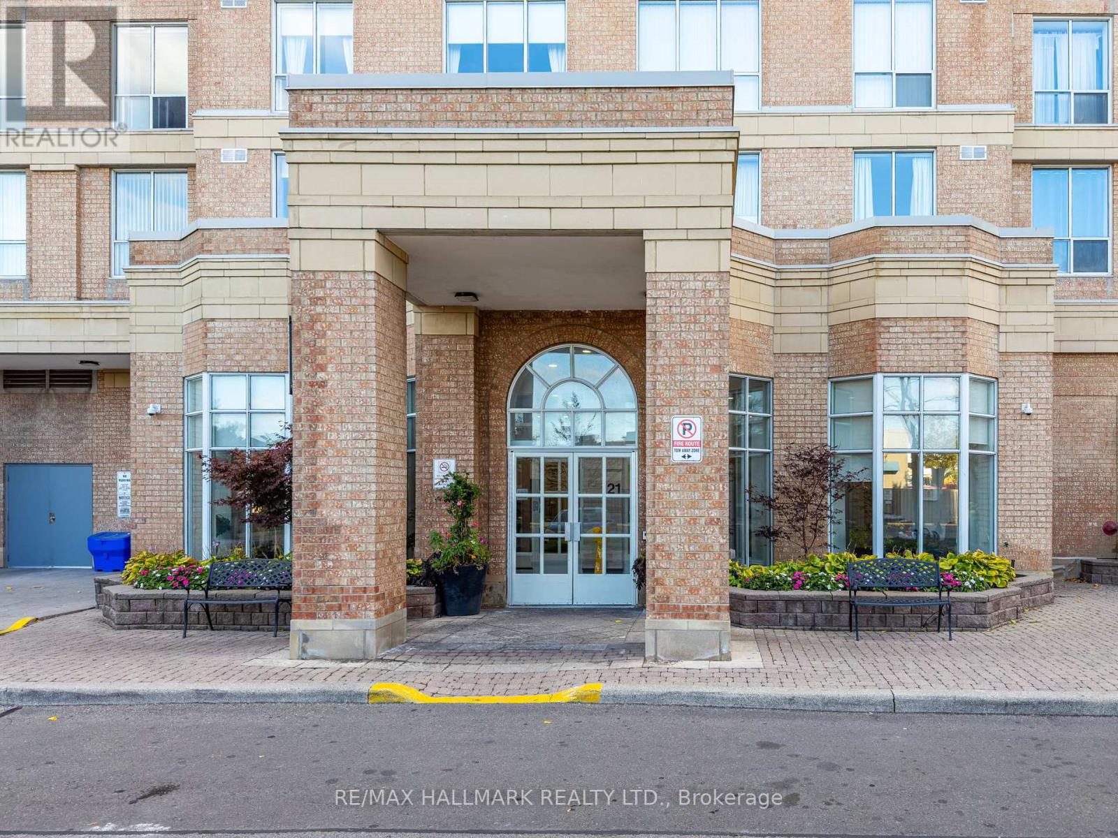 1801 - 21 Overlea Boulevard, Toronto, Ontario  M4H 1P2 - Photo 2 - C13023406