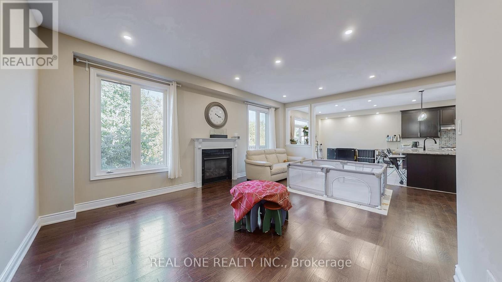 6 - 1815 Fairport Road, Pickering, Ontario  L1V 1T2 - Photo 6 - E13023340